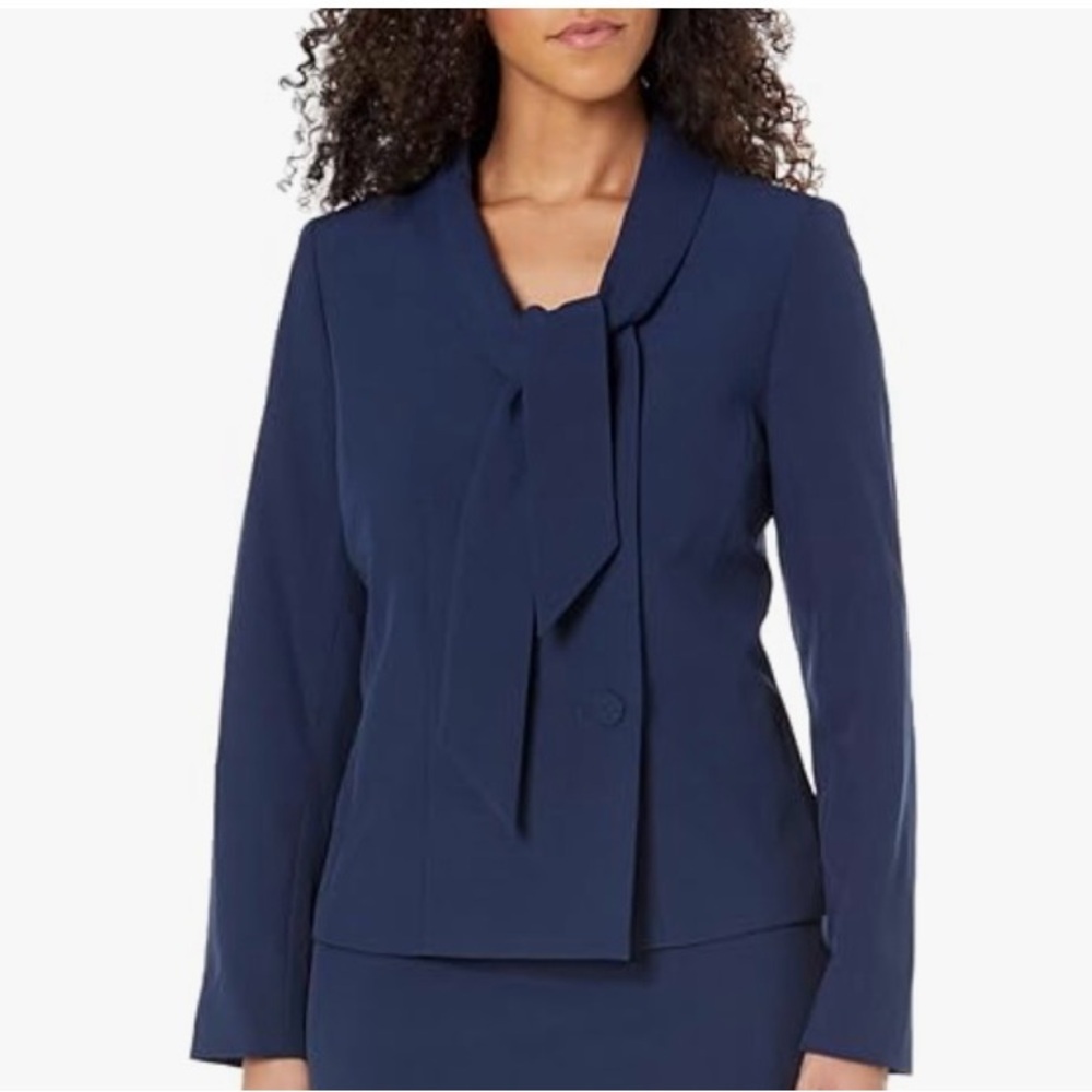 Le Suit Navy Blazer